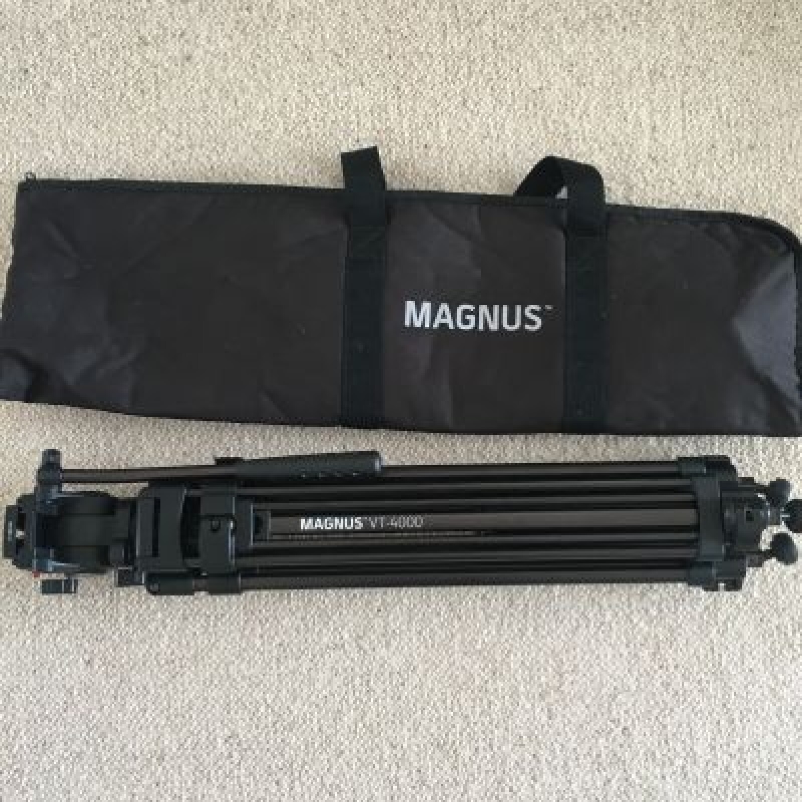 Trépied Fluid head Magnus VT-4000 - Photo 2 sur 5