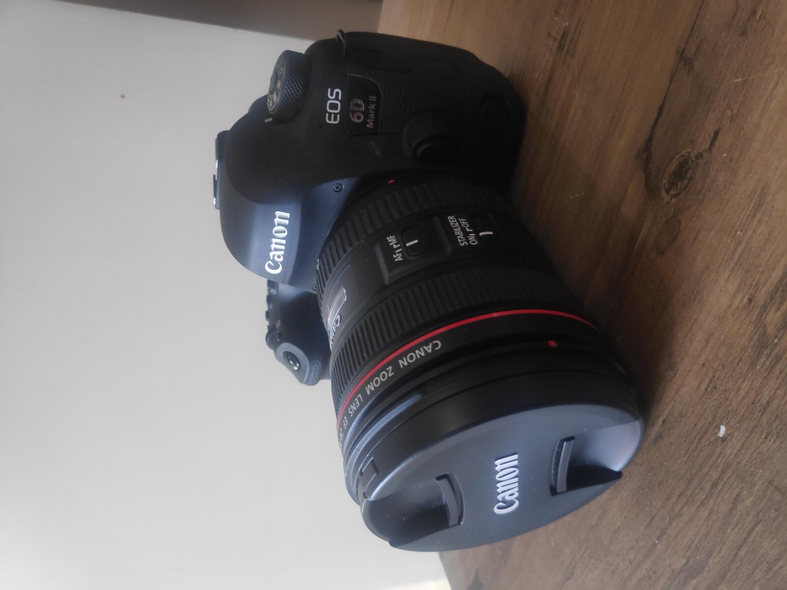CANON EOS 6D Mark II +  1 objectif 24-70mm f4 + 2 batteries LP - Photo 1 sur 5