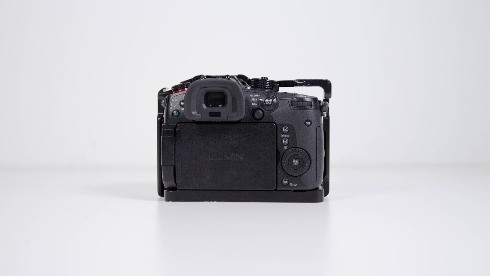 Caméra Panasonic Lumix GH5 - Photo 2 sur 6