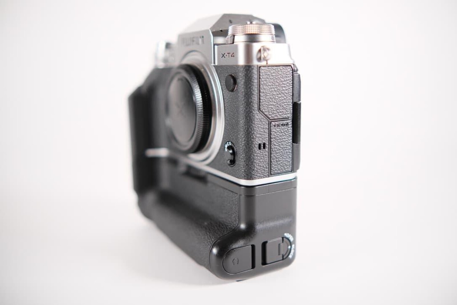 Fujifilm XT-4 avec grip vertical VG-XT4 - Photo 4 sur 7