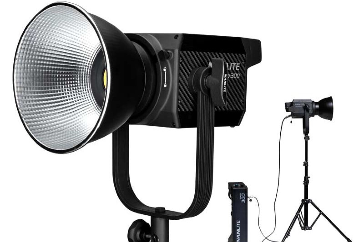 Location NANLITE FORZA 300 + PIED + SOFTBOX 90 CM  - Lightyshare