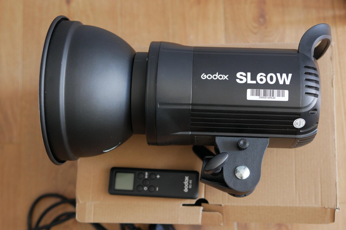 Location GODOX TORCHE LED SL60W - Lightyshare