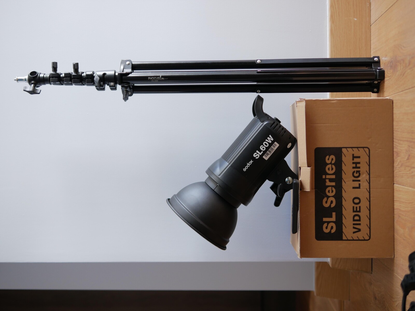 GODOX TORCHE LED SL60W - Photo 2 sur 4