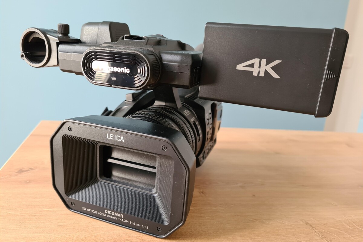 Location Caméra Panasonic HC-X1000 + Accessoires - Lightyshare