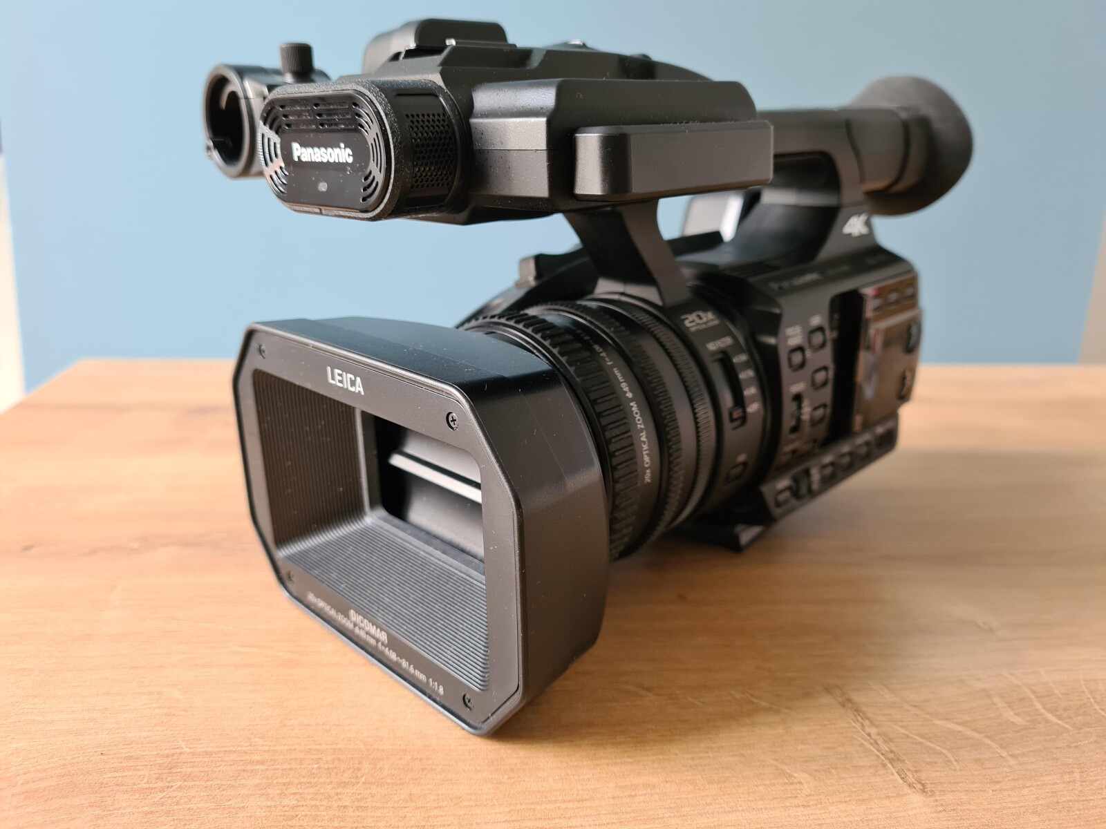 Caméra Panasonic HC-X1000 + Accessoires - Photo 2 sur 6