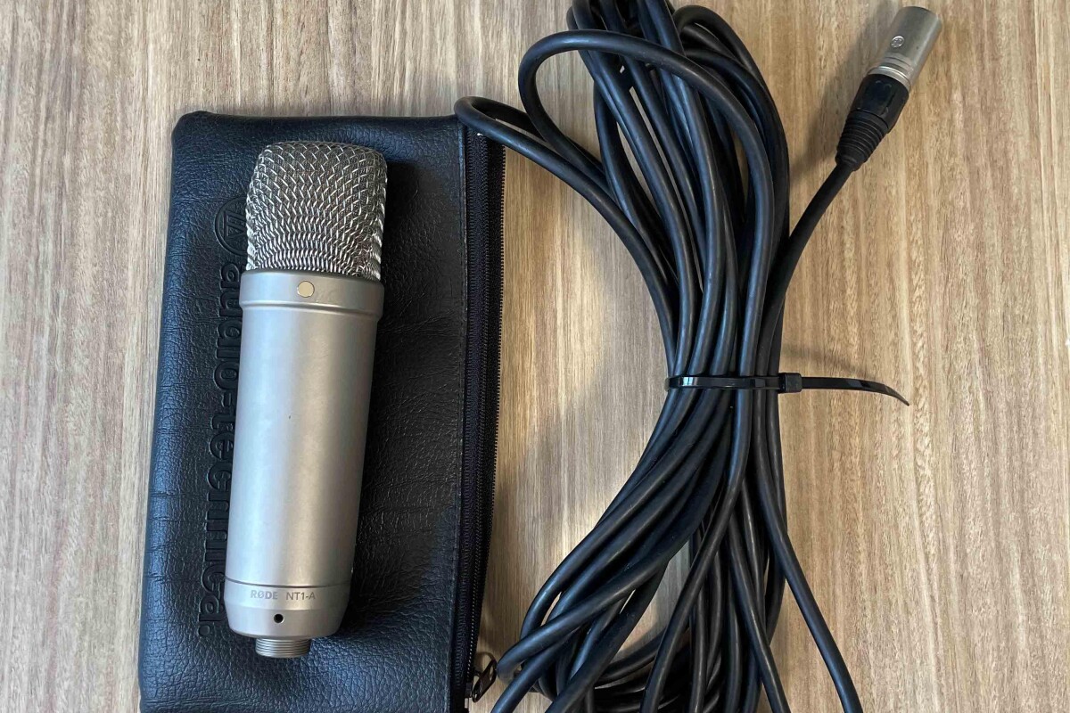 Location Microphone Rode NT1-A  - Lightyshare