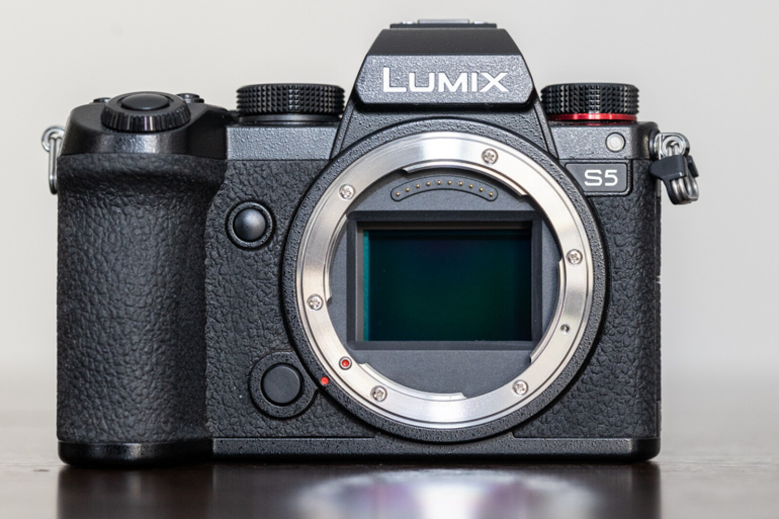 Panasonic Lumix S5 + carte SD + Objectif 24-70 2.8 sigma - Photo 2 sur 5