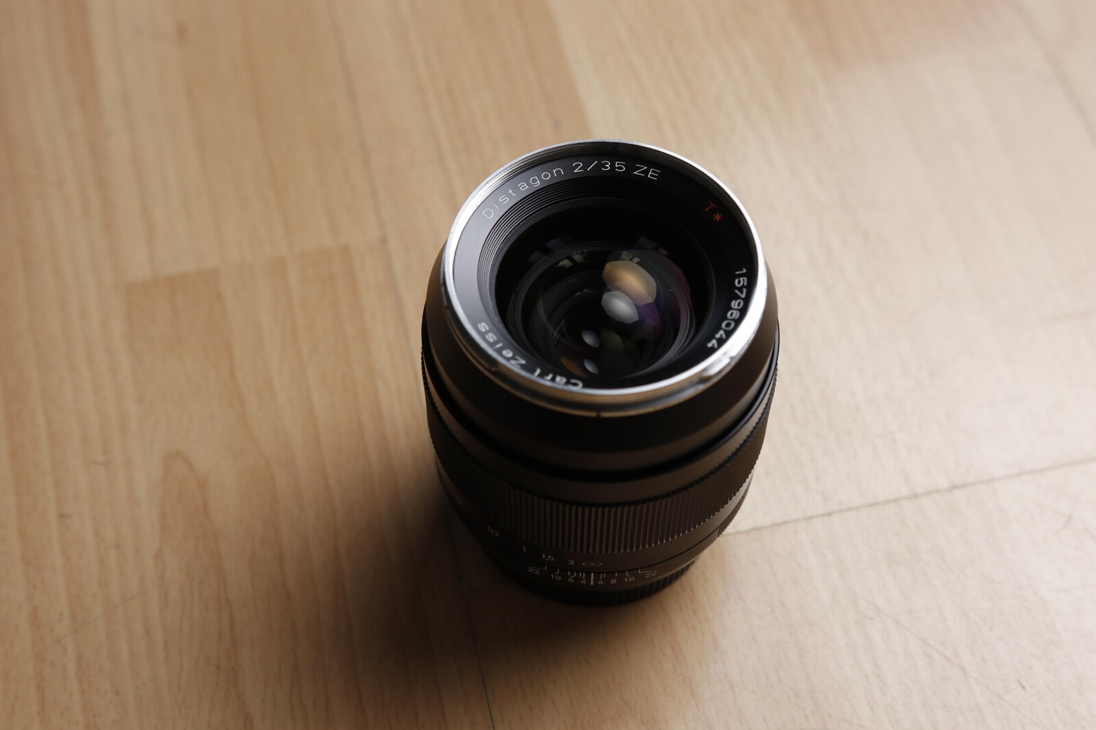 Set 4 objectifs Zeiss Vintage (21, 35, 50, 85) EF Mount - Photo 4 sur 9