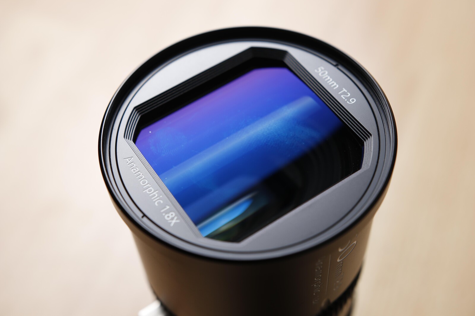 Objectif anamorphique 50mm T2.9 Great Joy 1.8x EF Mount - Photo 2 sur 3