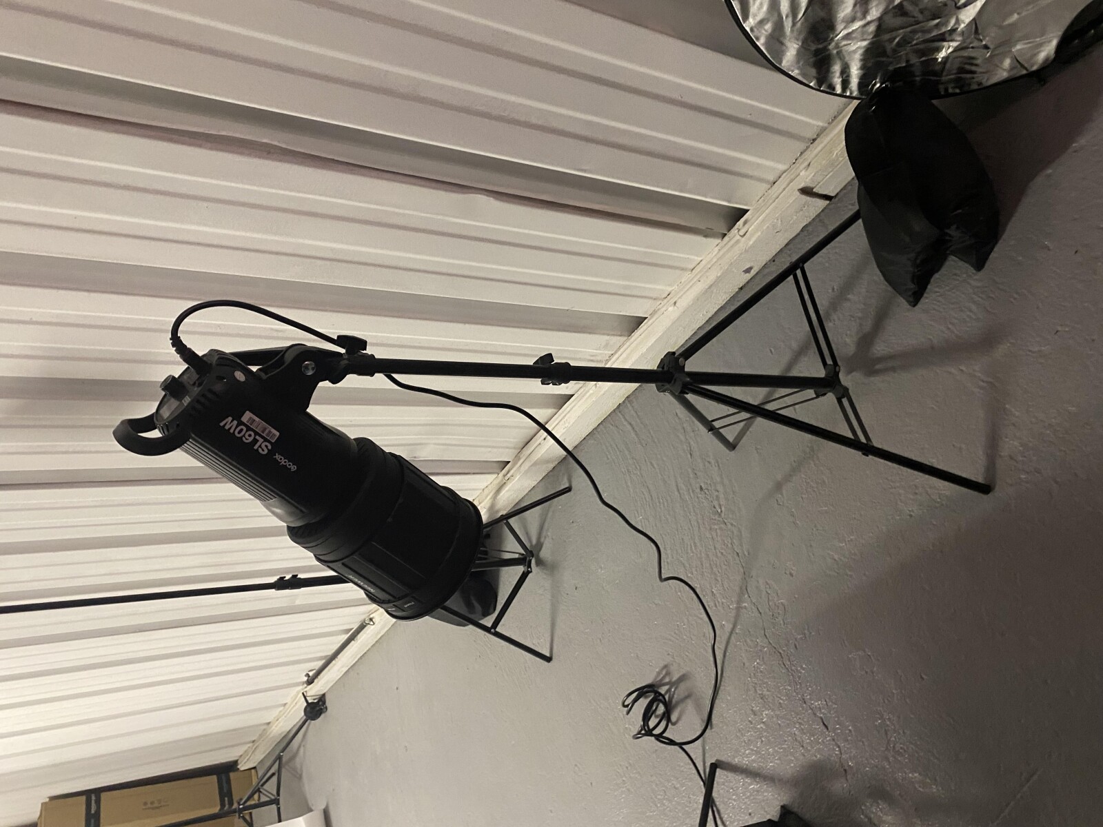 Godox SL 60W   avec fresnell ou nid de guepe  - Photo 1 sur 2