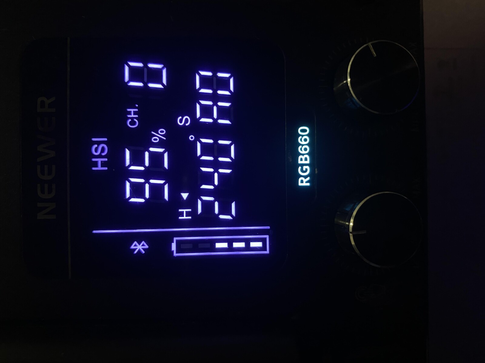 Pack 3 Neewer RGB 480  - Photo 2 sur 2