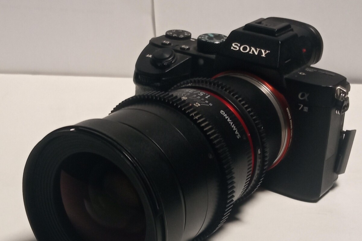 Location Sony Alpha 7 III  - Lightyshare