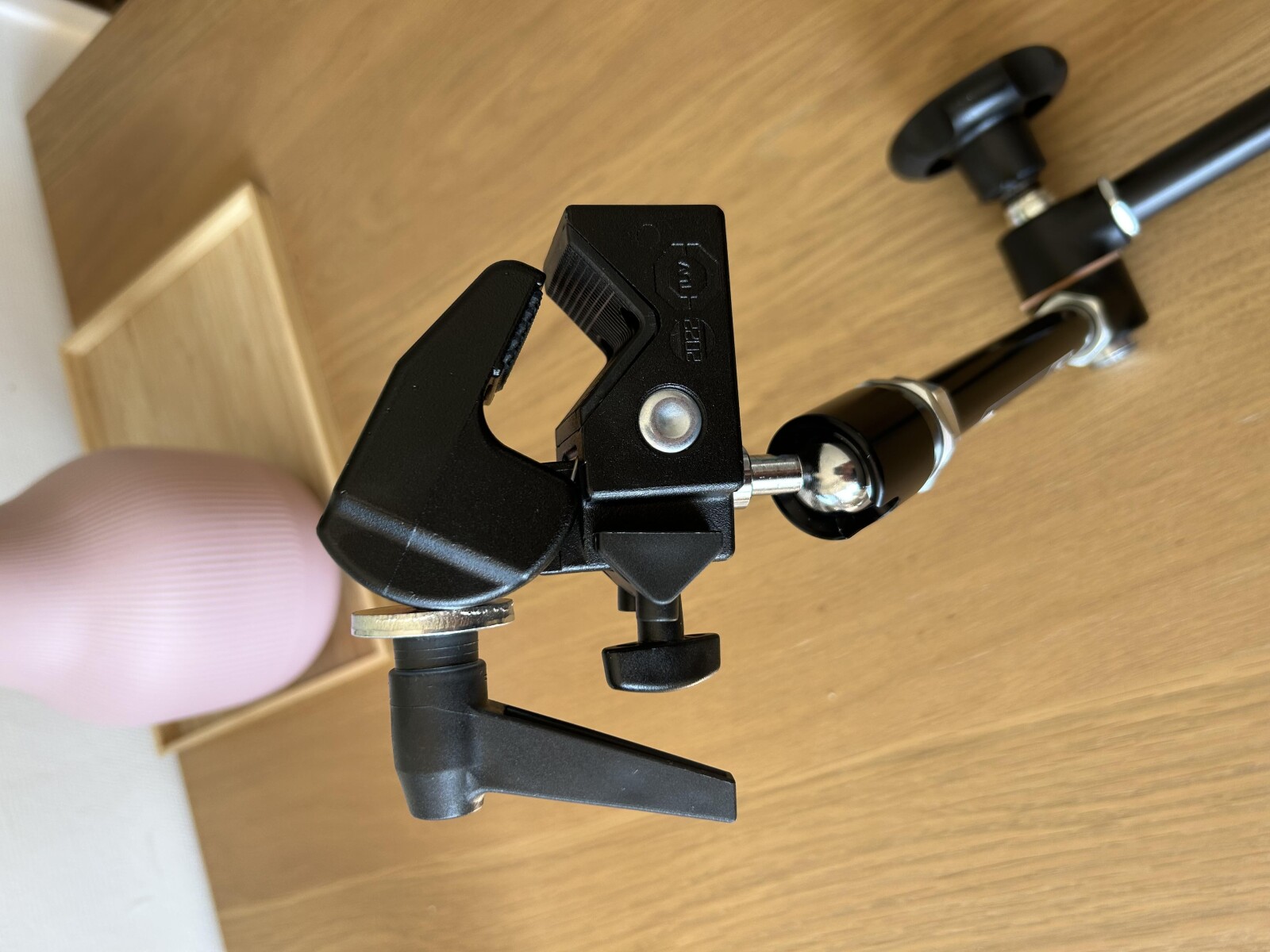 Bras Magique Manfrotto 244 avec Super Clamp 035 - Photo 3 sur 4