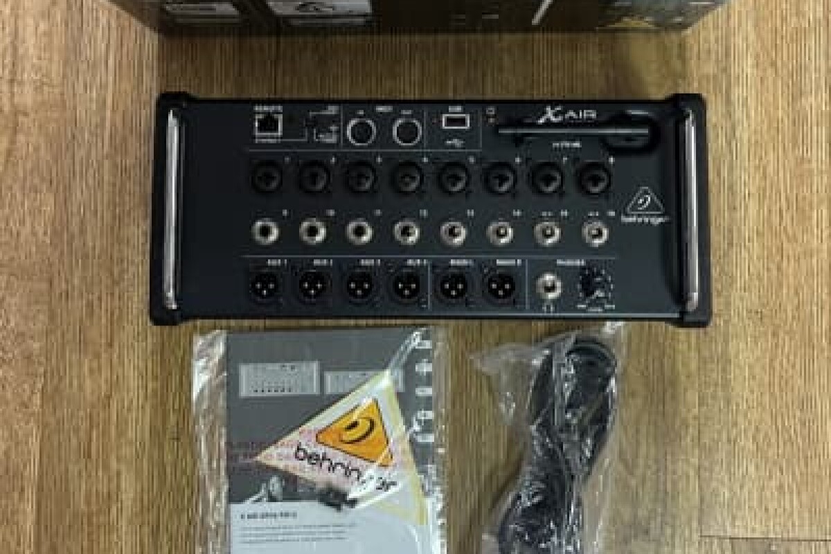 Location Behringer XR16 - Lightyshare