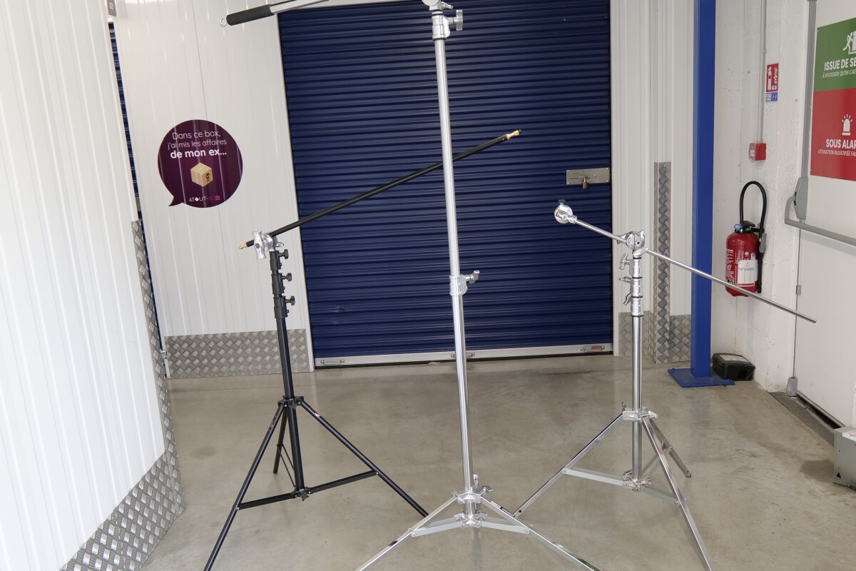 Location Avenger Pied de 1000 Acier - Lightyshare
