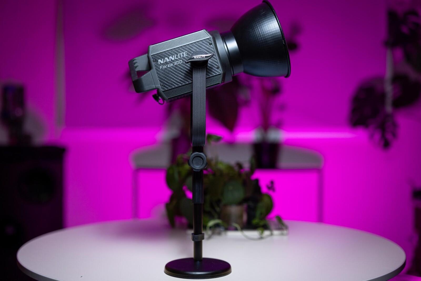 Nanlite Forza 300 lampe lumière projecteur spot led cob softbox nanlite forza spot LED hmi - Photo 1 sur 1