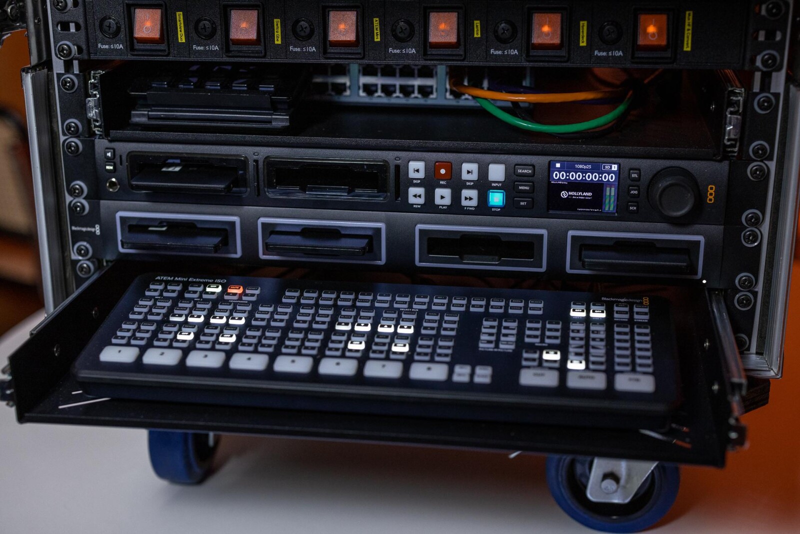 Régie complète ATEM Mini Extreme ISO live direct stream streaming mélangeur - Photo 2 sur 6