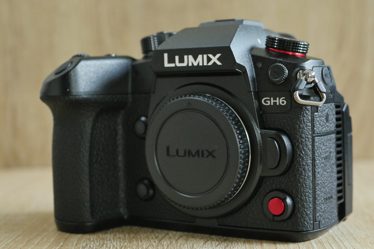 Location Pack Gh6 + 3 optiques focale fixe f/1.8 - Lightyshare