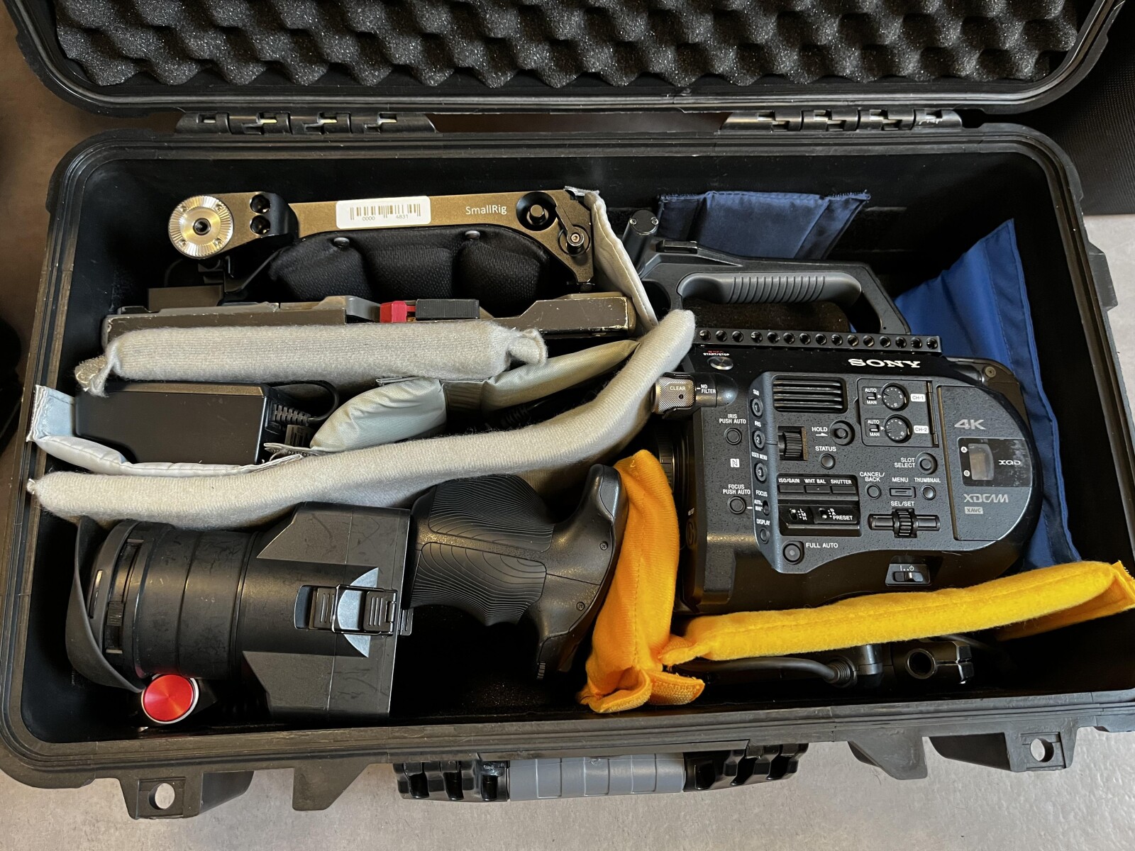 Sony PXW-FS7 - Photo 2 sur 2
