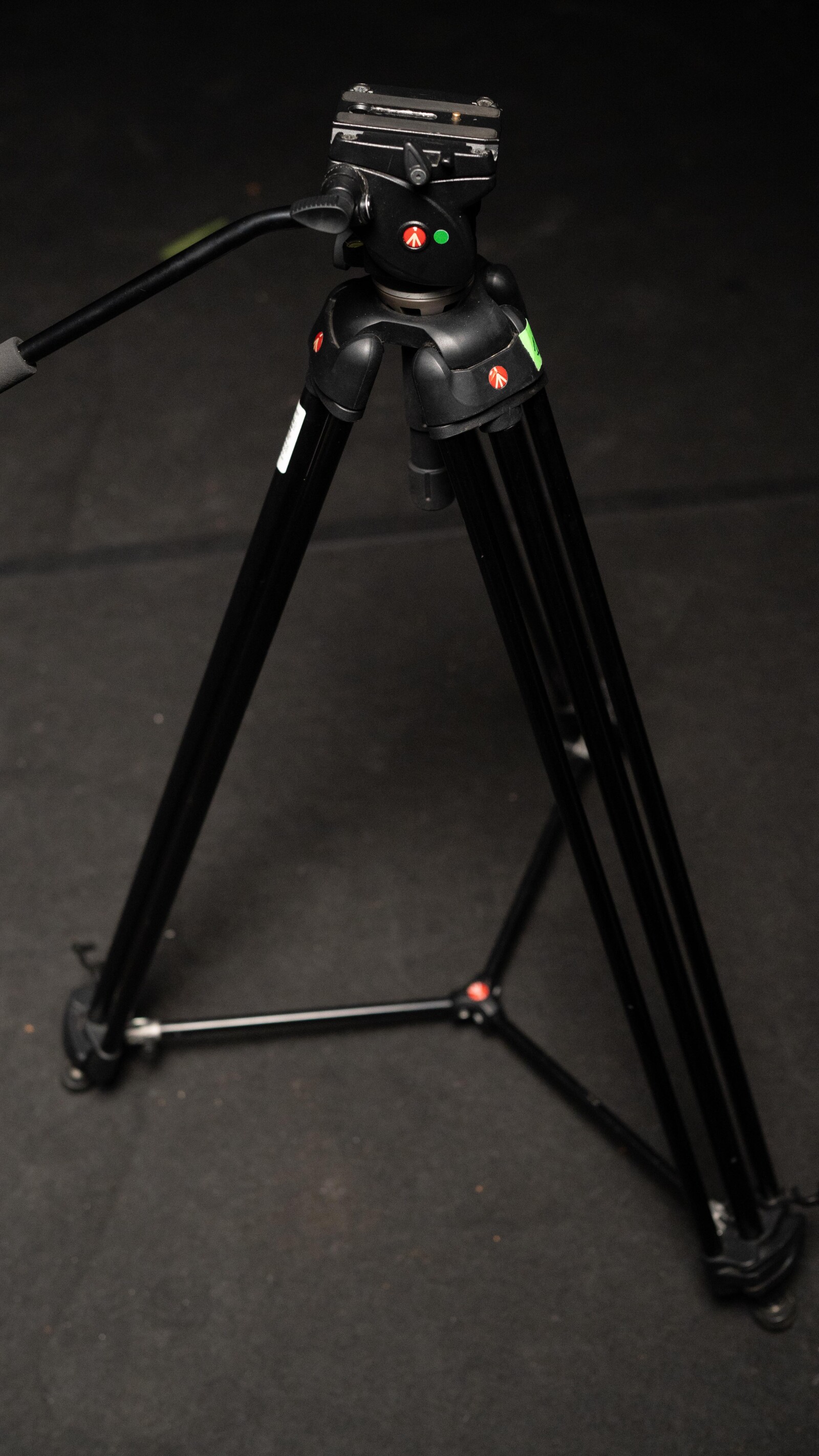 Manfrotto Kit Trépied 547B + Rotule 701 HDV - Photo 2 sur 2