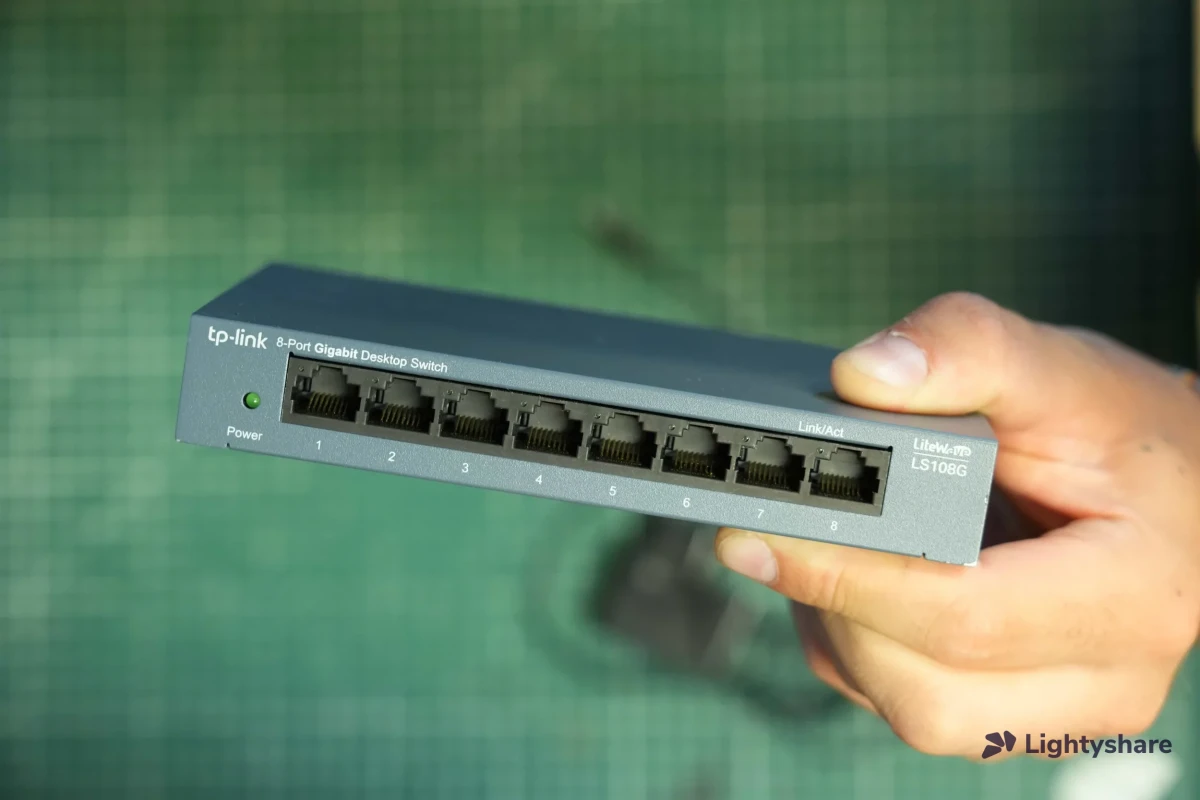 Location TP Link Switch 8 ports ethernet - Lightyshare