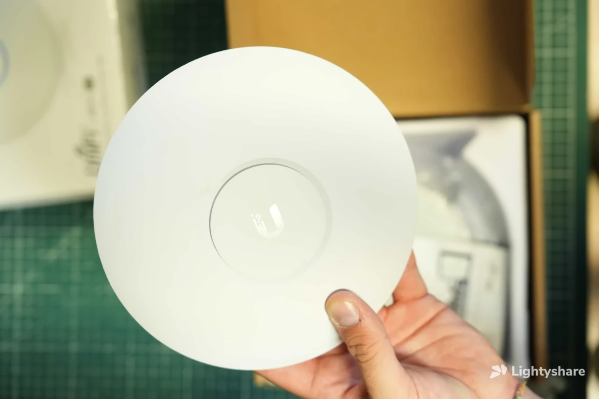Location UBIQUITI Point d'accès - Lightyshare