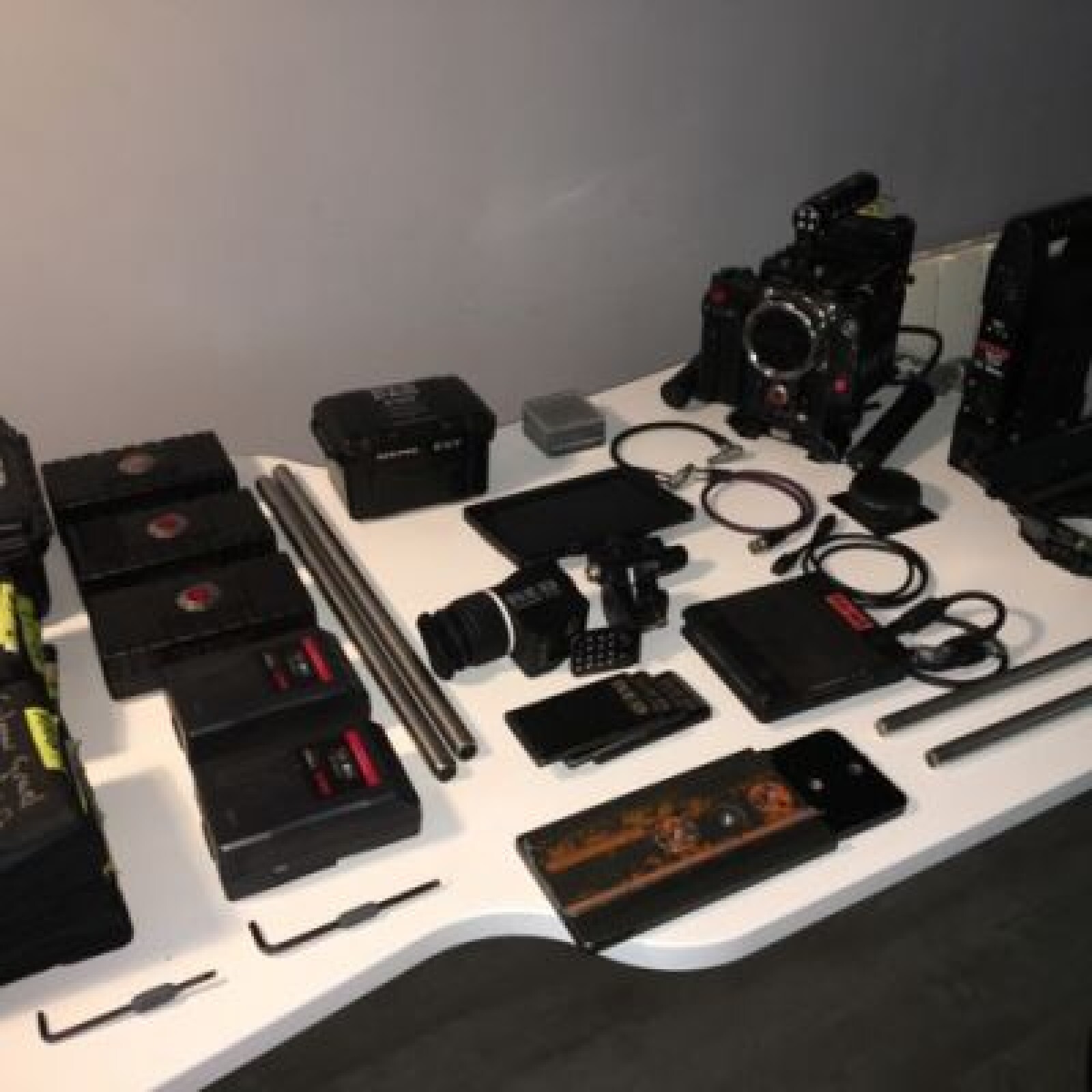 RED EPIC DRAGON 6K  + ACCESSOIRES - Photo 5 sur 5