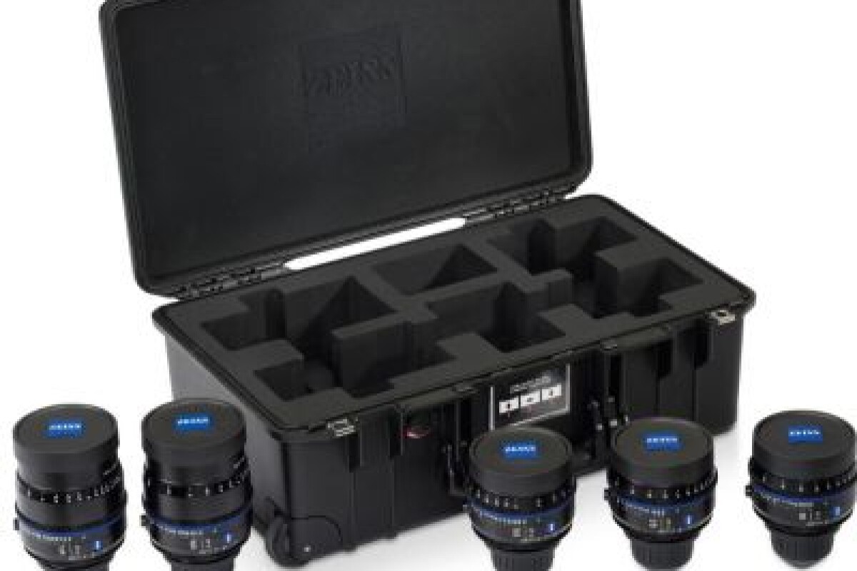 Location PACKAGE ZEISS CP3  FULL FRAME (15,21,35,50,85mm) - Lightyshare