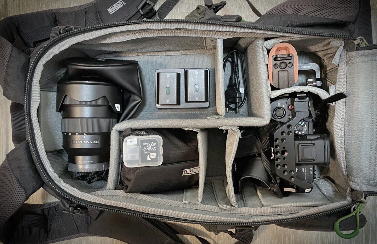 Kit Sony Alpha 7S III + Zoom Sony 24-105mm f/4 + Kit Trépied via HK - Photo 2 sur 8