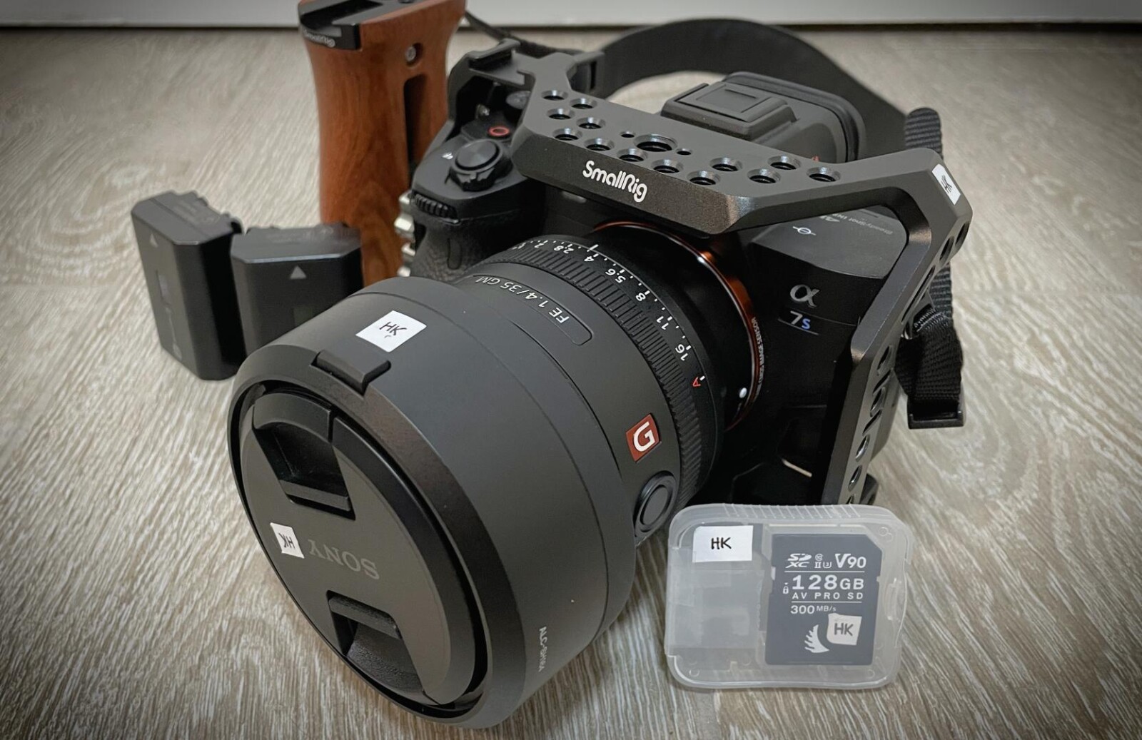Kit Sony Alpha 7S III + Objectif Sony 35mm f/1.4 + Kit Trépied via HK - Photo 1 sur 8