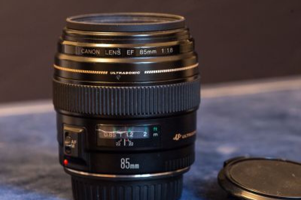 Location Canon 85mm f1.8 USM  Monture Canon EF - Lightyshare