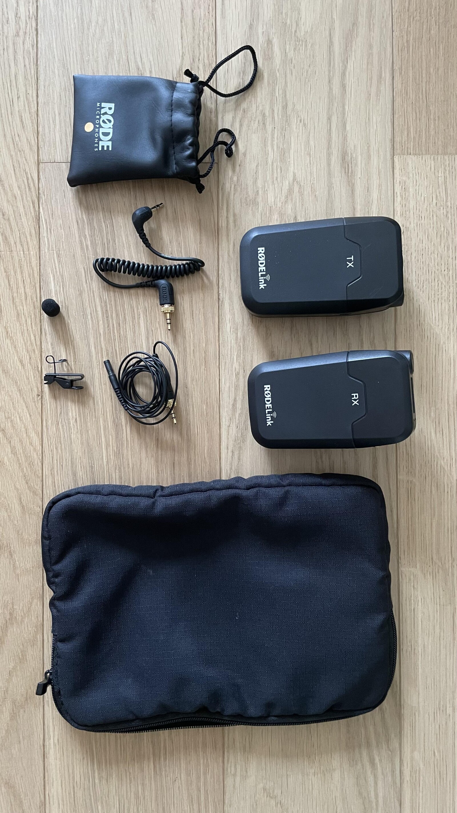 Pack Emetteur + Récepteur Filmmaker Rode Noir + Micro lavalier - Photo 1 sur 1