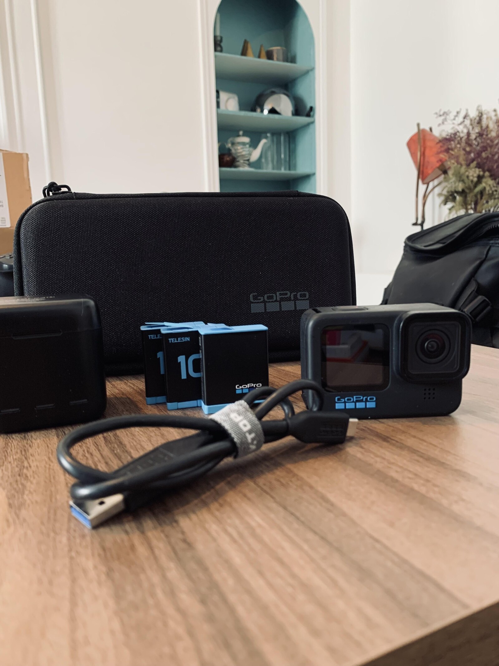 GoPro Hero 10 - Pack de base - Photo 1 sur 7
