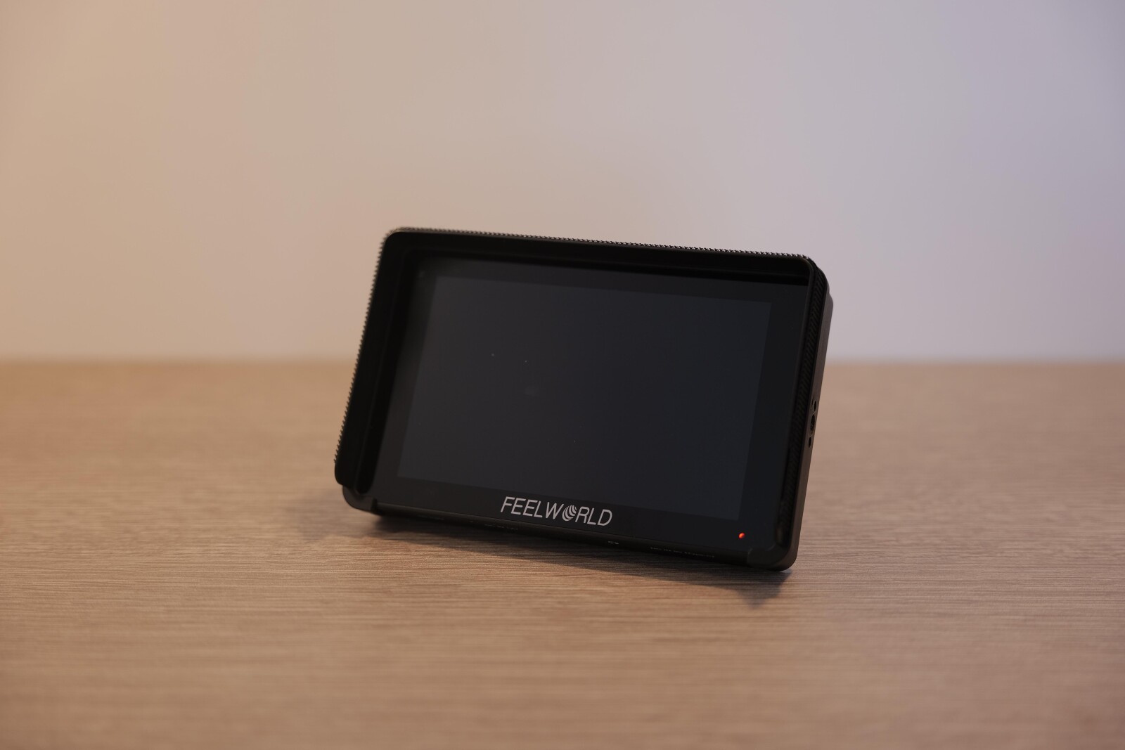 Moniteur terrain Feelworld F6 Plus 5.5p tactile  - Photo 1 sur 3