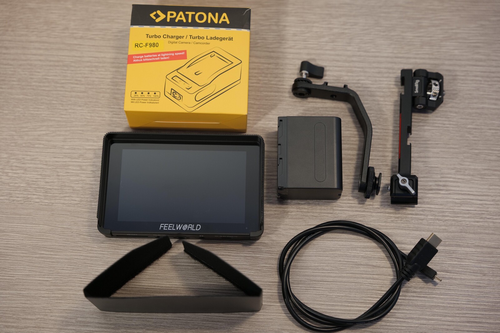 Moniteur terrain Feelworld F6 Plus 5.5p tactile  - Photo 3 sur 3