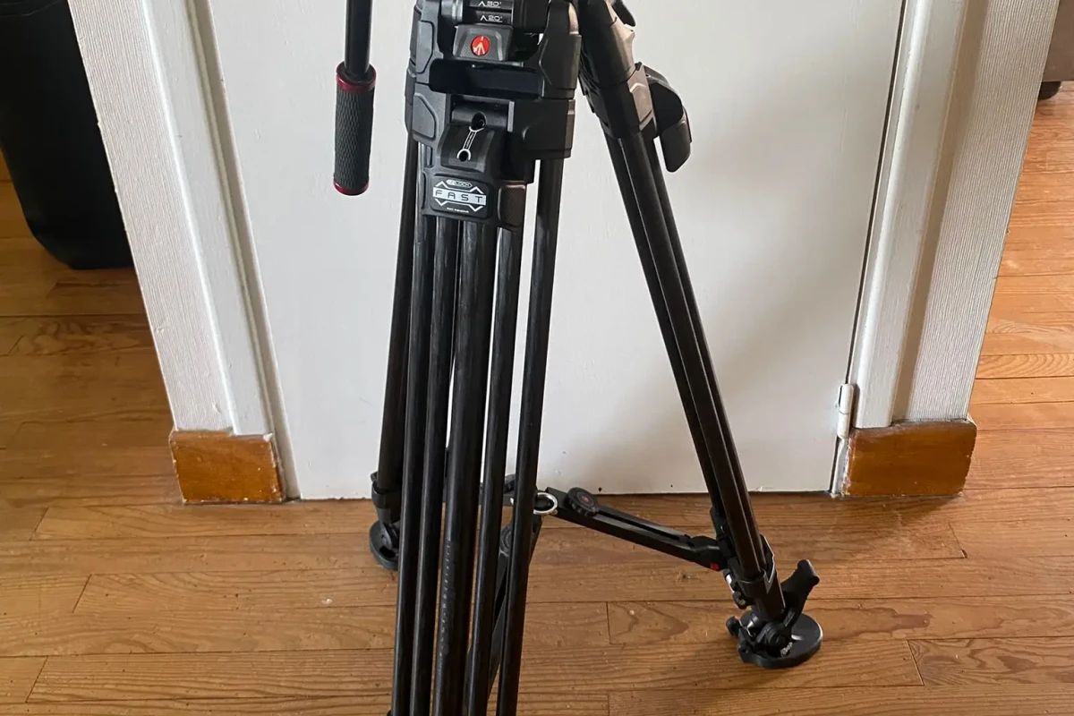 Location Manfrotto Manfrotto CF Fast Twin Leg MS Tripod - Lightyshare