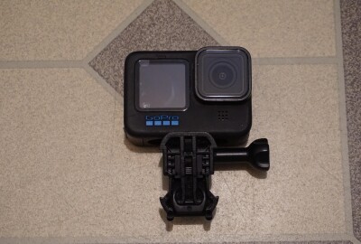 Location Go Pro Hero 10 + Poignet flottante + Carte 128Go + Trépied