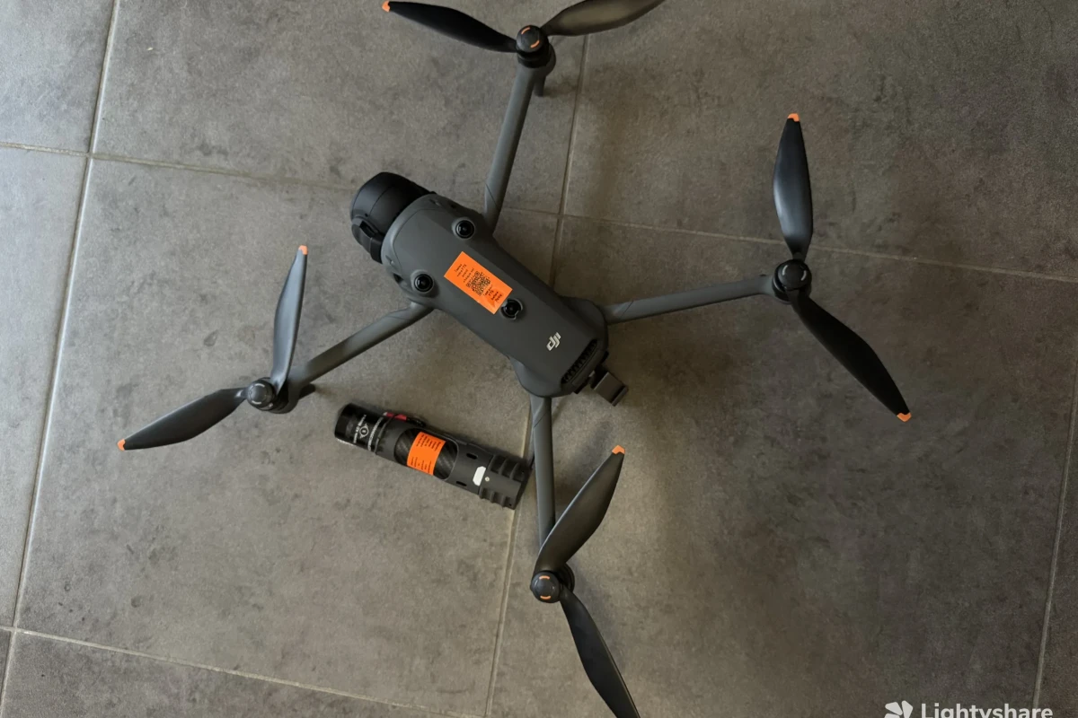 Location DJI Mavic 4 Pro 512GB Creator Combo (DJI RC Pro 2) - Lightyshare