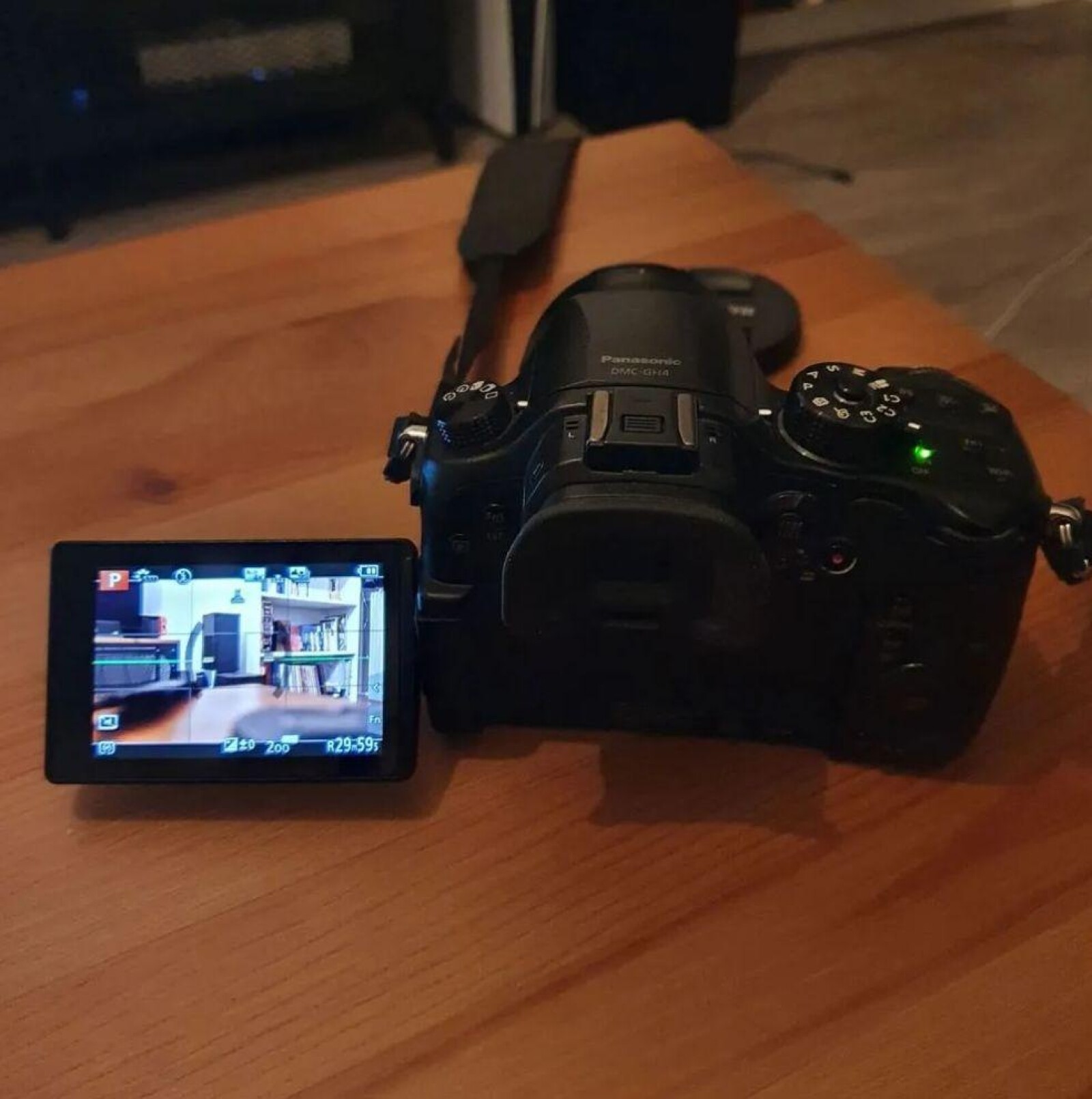 LUMIX DMC-GH4 + PANASONIC LUMIX G VARIO 14-140 MM - Photo 3 sur 3