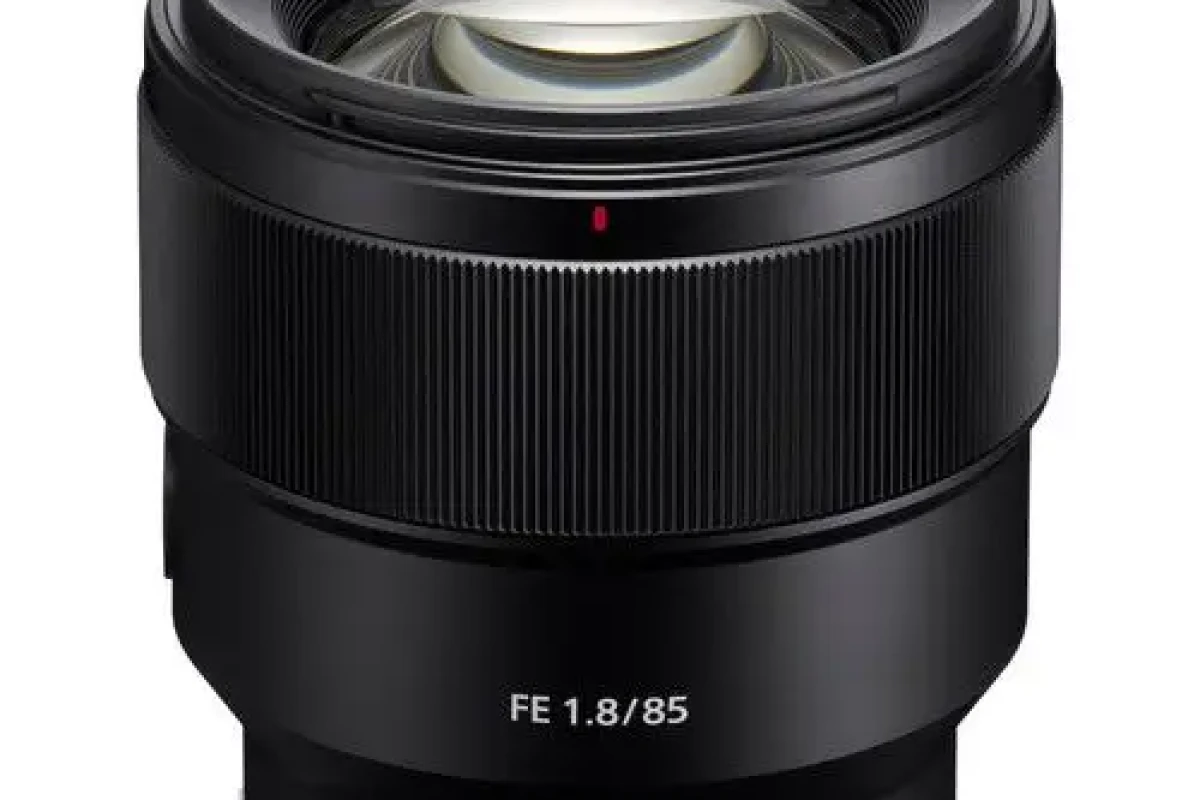 Location Sony FE 85mm f/1.8 - Lightyshare