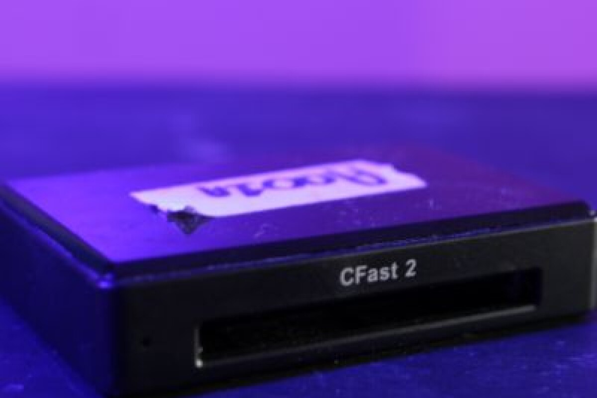 Location LECTEUR DE CARTE C-FAST - TRANSCEND - Lightyshare