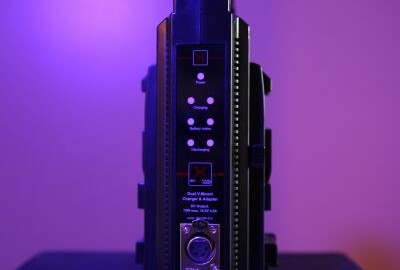 Location CHARGEUR V-LOCK