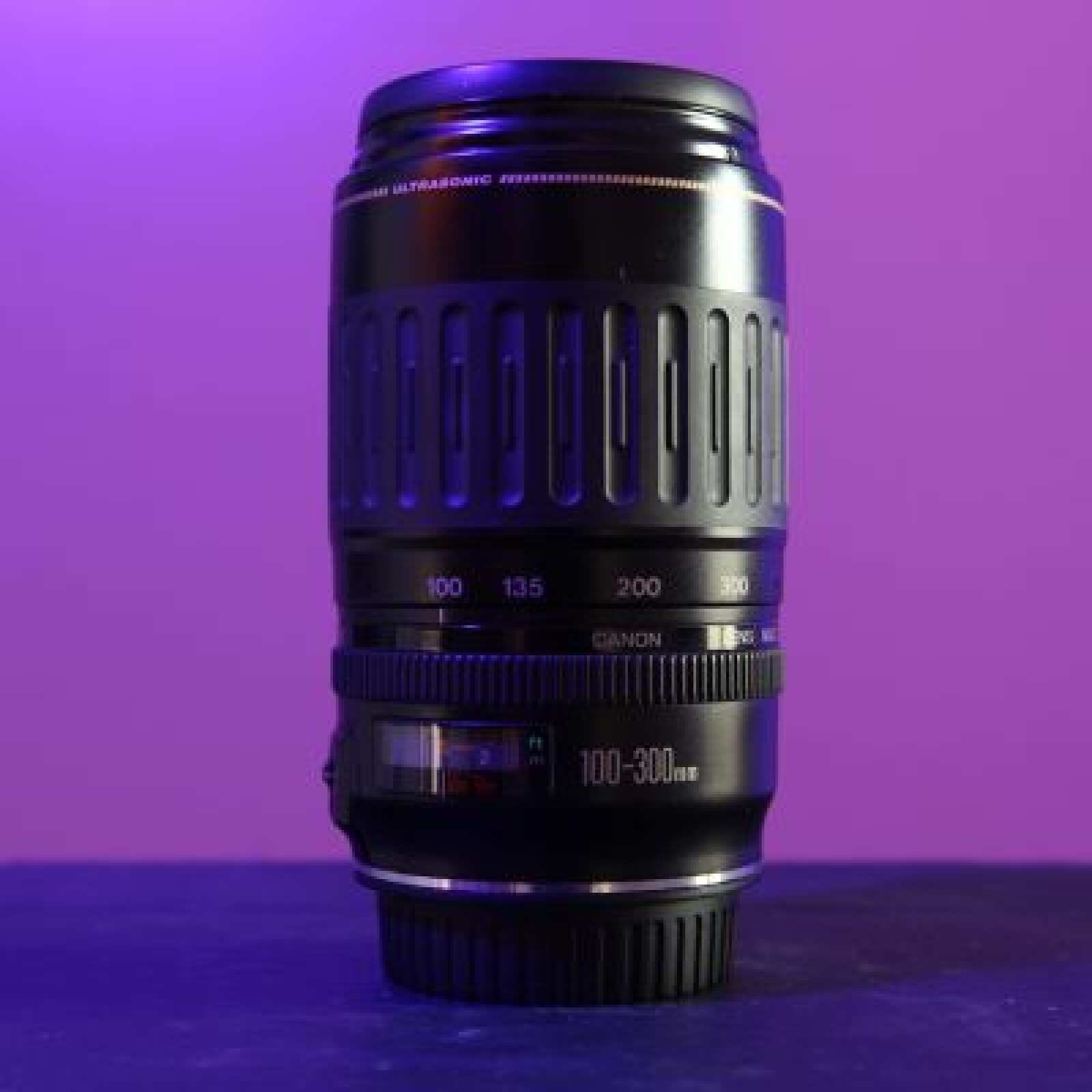 OBJECTIF EF 100-300MM F4.5-5.6 USM - CANON - Photo 1 sur 3