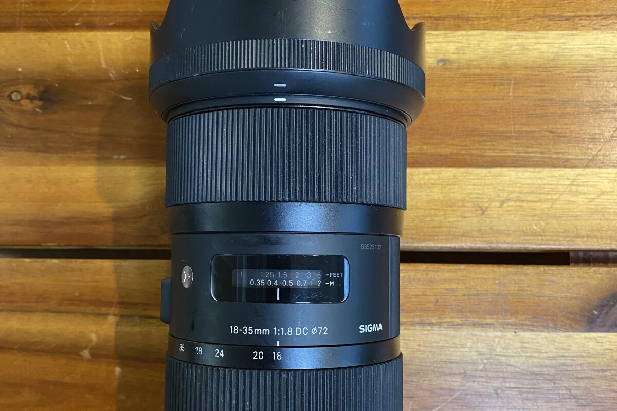 Location Sigma 18-35 mm f/1,8 DC HSM - Lightyshare