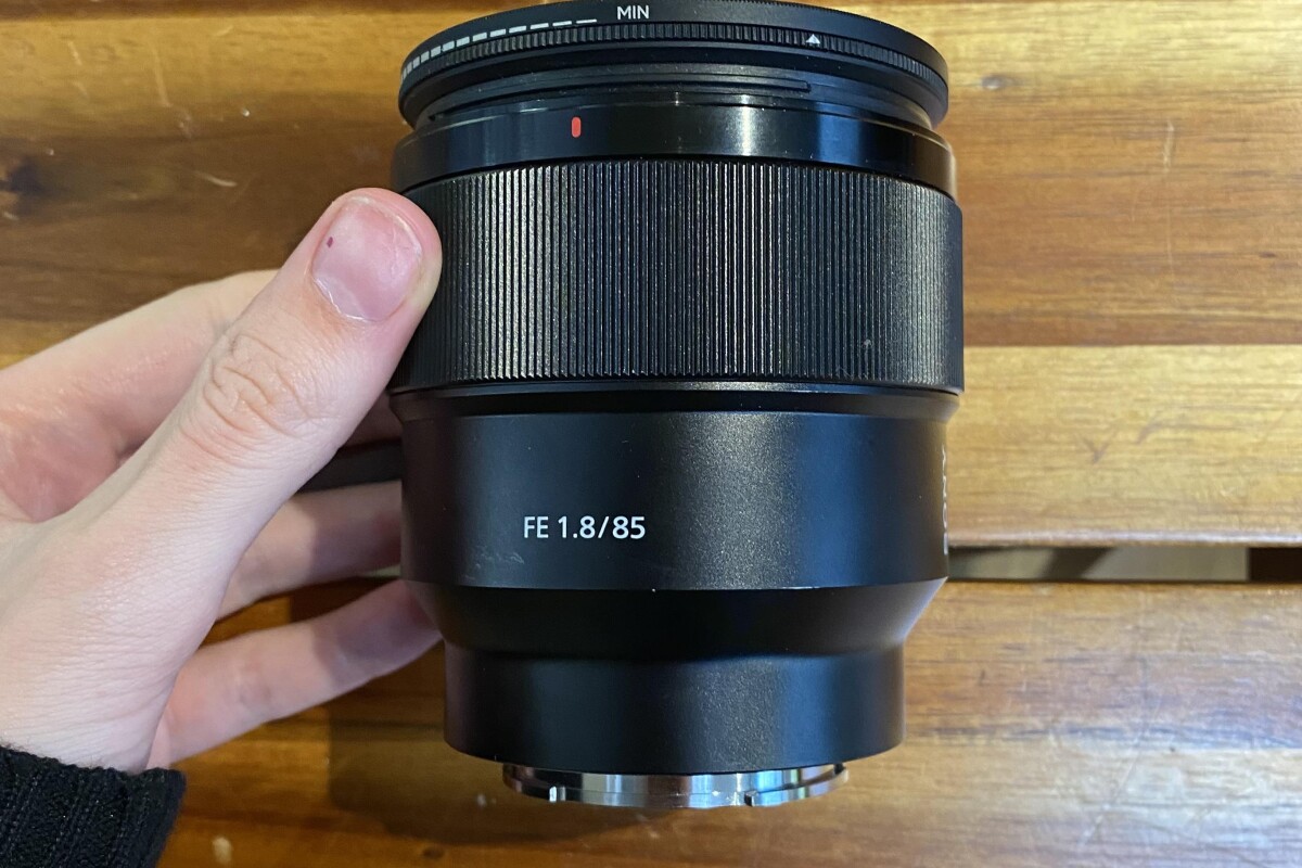 Location Sony FE 85mm F/1.8 - Lightyshare