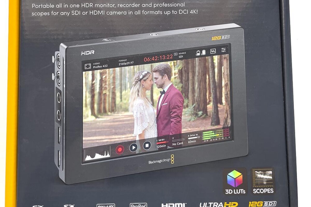 Location Moniteur black magic video assist 7" 12G - Lightyshare