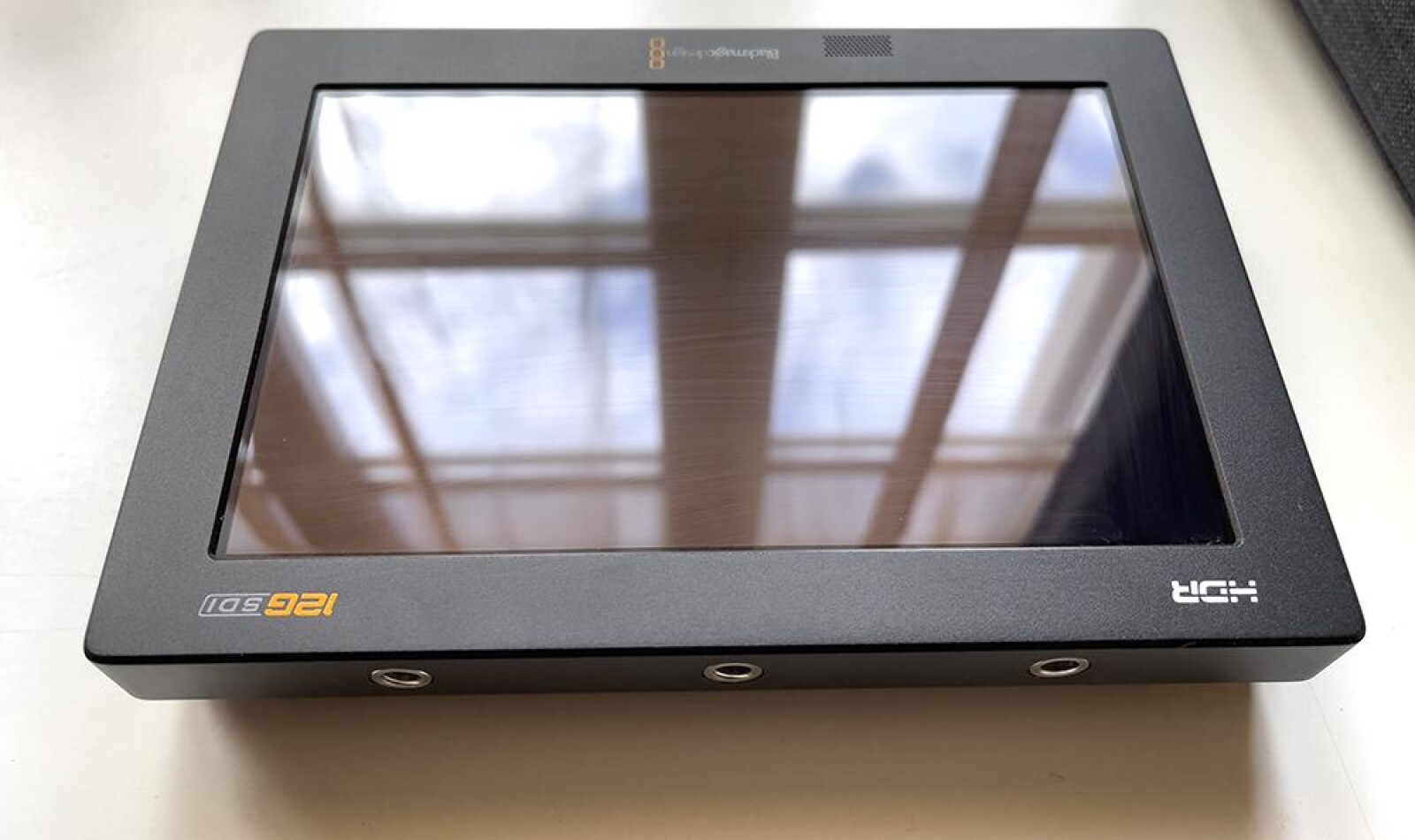 Moniteur black magic video assist 7" 12G - Photo 2 sur 2