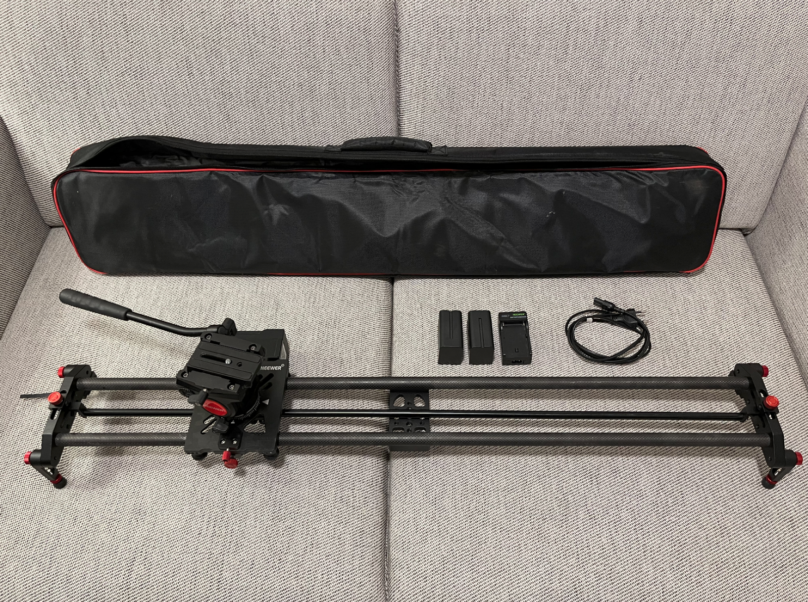  Slider motorisé NEEWER 100cm - Photo 1 sur 2