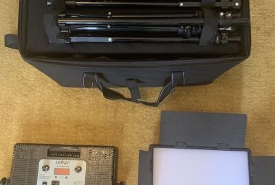 Location Kit 2 panneaux led 30x30, LG-900CSC bi-color 54w complet en sac
