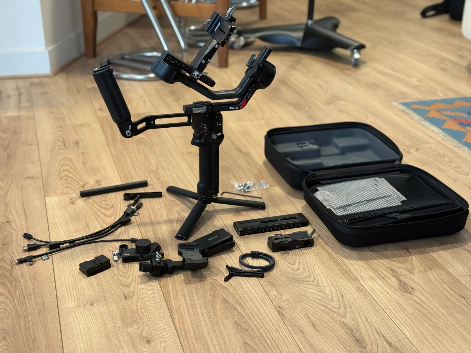 DJI RS4 PRO - Photo 1 sur 6